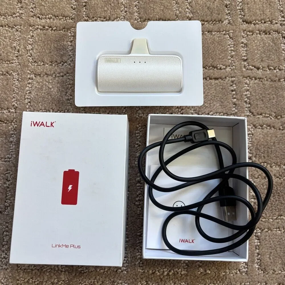 iWALK Portable Charger Power Bank Compatible iPhone 13/12/12 Pro Max/11 Pro/8